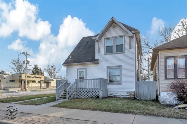 $382,500 | 458 West Broadway Street, Bradley, IL 60915