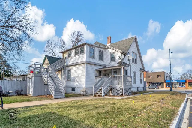 $382,500 | 458 West Broadway Street, Bradley, IL 60915