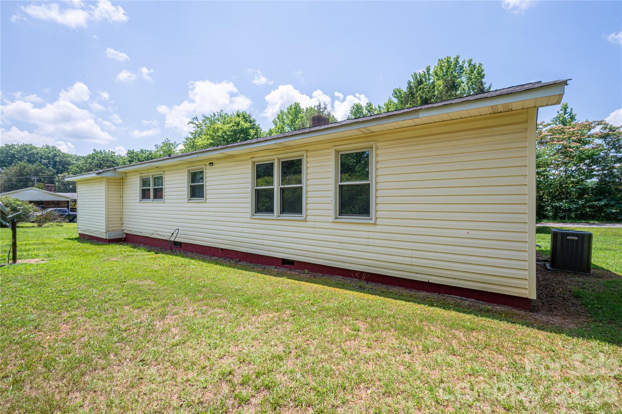 455 State Rd S-11-295 Blacksburg, SC 29702 - Photo 25 of 32