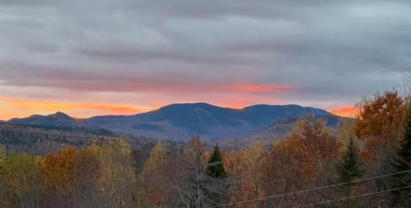 $1,100,000 | 3 Moose Ridge, Hanover, ME 04237