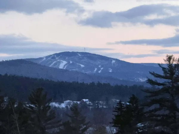 $1,100,000 | 3 Moose Ridge, Hanover, ME 04237