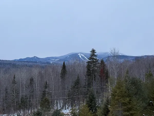 $1,100,000 | 3 Moose Ridge, Hanover, ME 04237