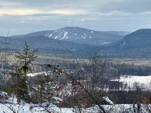 $1,100,000 | 3 Moose Ridge, Hanover, ME 04237
