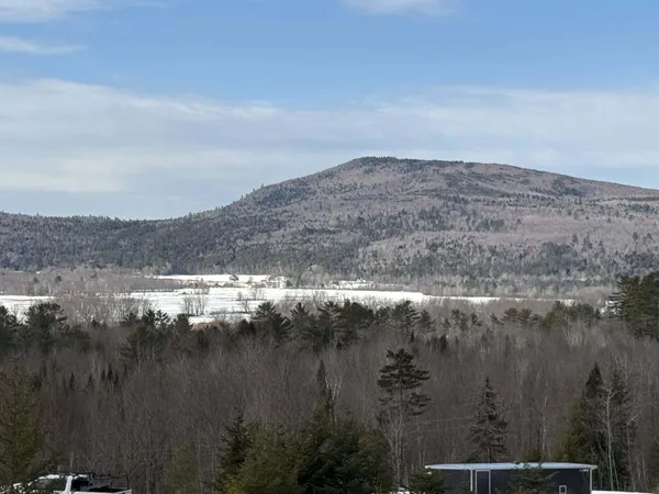 $1,100,000 | 3 Moose Ridge, Hanover, ME 04237