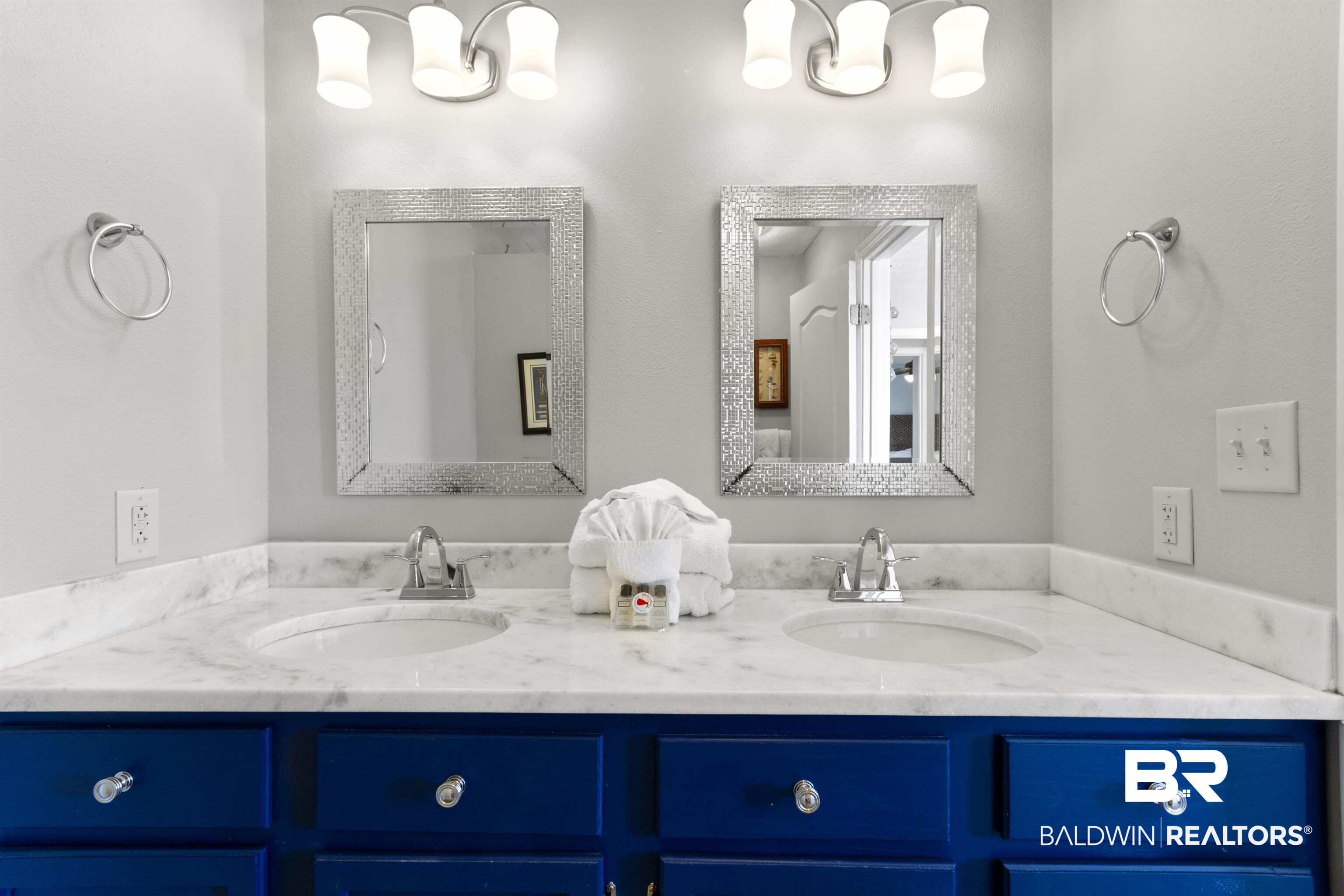 622 Boykin Court North Gulf Shores, AL 36542 - Photo 20 of 44 MASTER BATH