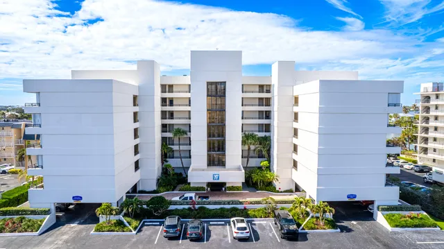 $3,500 | 3555 South Ocean Boulevard, Unit 515, South Palm Beach, FL 33480