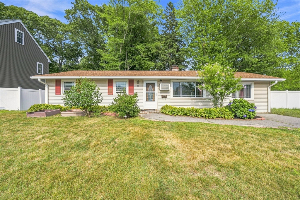 34 Joseph Road Braintree, MA 02184 - Photo 2 of 37