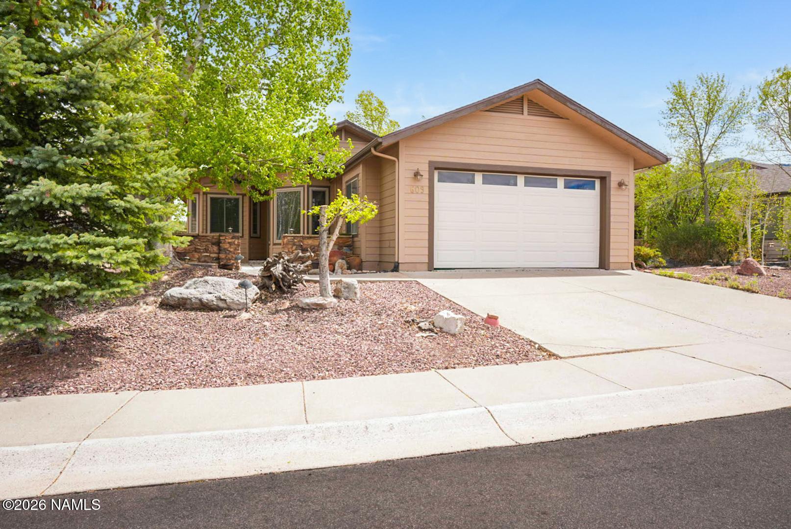 609 Brookline Loop Williams, AZ 86046 - Photo 2 of 42 DSC08004