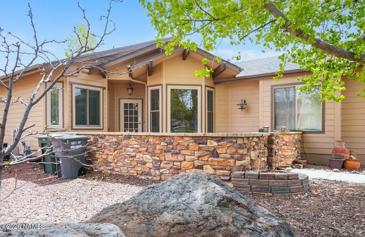 609 Brookline Loop Williams, AZ 86046 - Photo 4 of 42 DSC07991