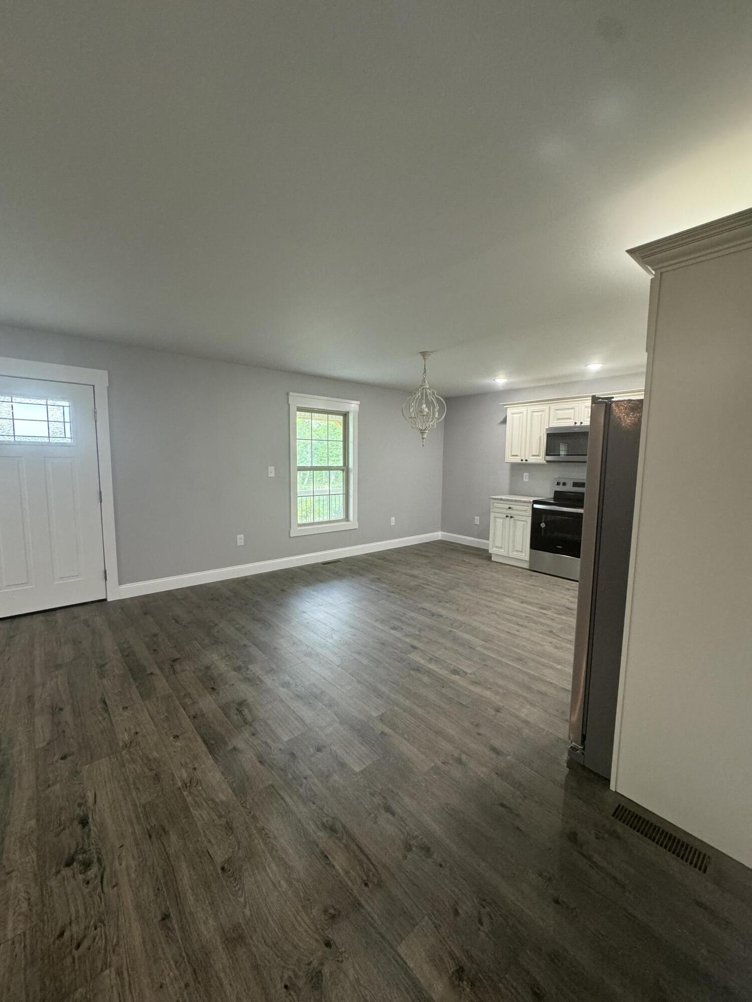 9943 Stoney Fork Road Corbin, KY 40701 - Photo 6 of 43 IMG_5985