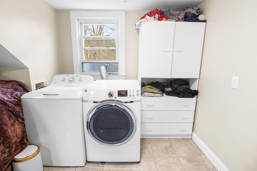 70 Riverside Avenue Attleboro, MA 02703 - Photo 7 of 24