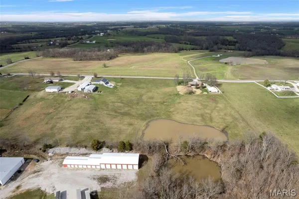 $780,000 | 7633 Hwy F, Perryville, MO 63775