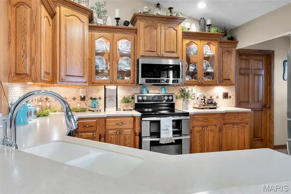 $780,000 | 7633 Hwy F, Perryville, MO 63775