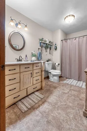 $780,000 | 7633 Hwy F, Perryville, MO 63775