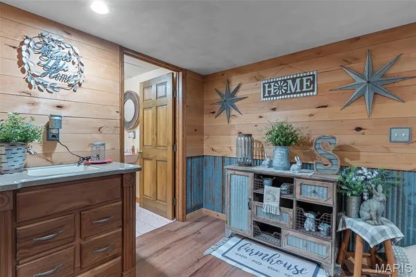 $780,000 | 7633 Hwy F, Perryville, MO 63775