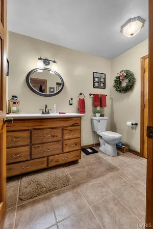 $780,000 | 7633 Hwy F, Perryville, MO 63775