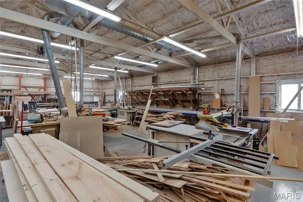 $780,000 | 7633 Hwy F, Perryville, MO 63775