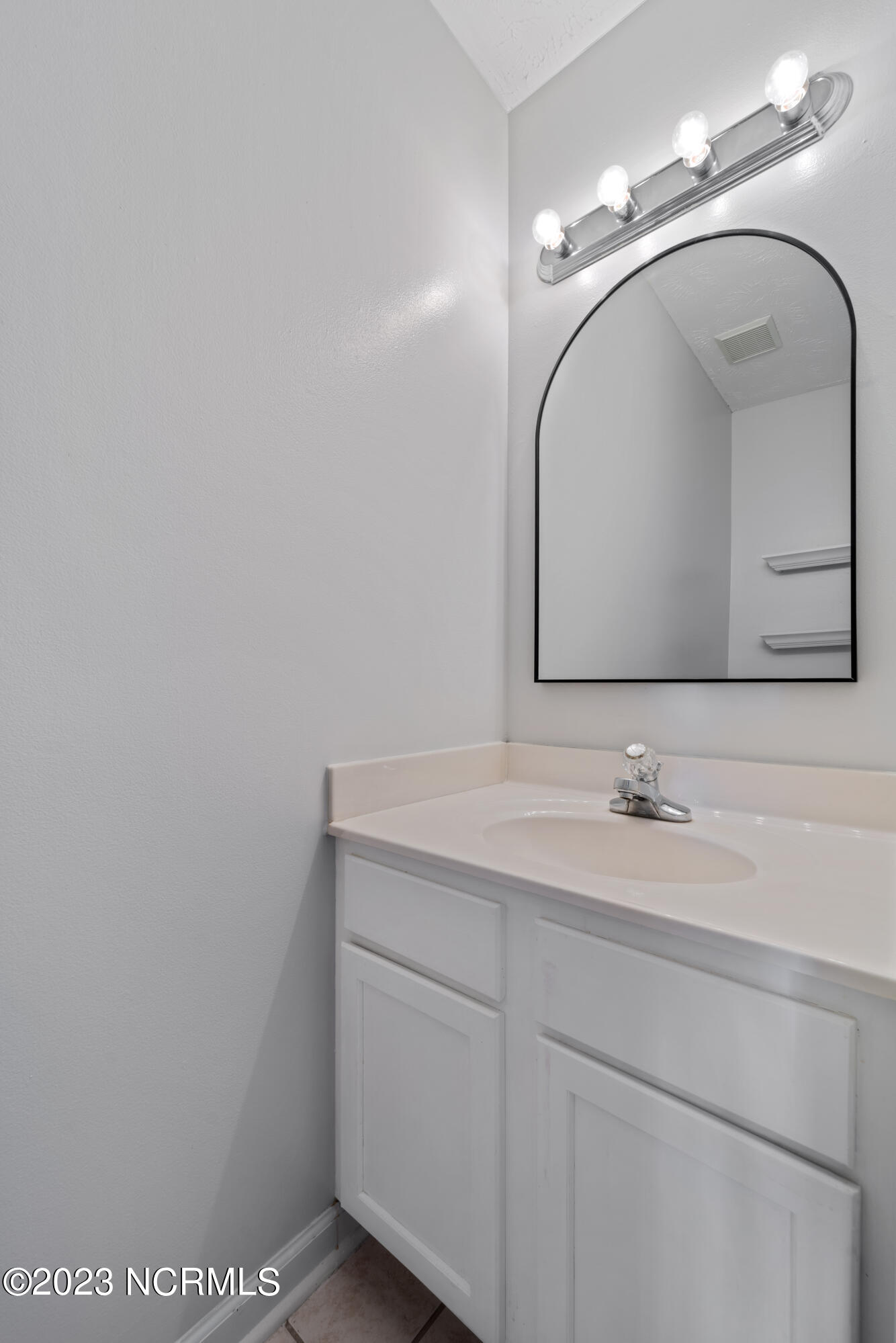 172 East Ridge Court Jacksonville, NC 28540 - Photo 7 of 33