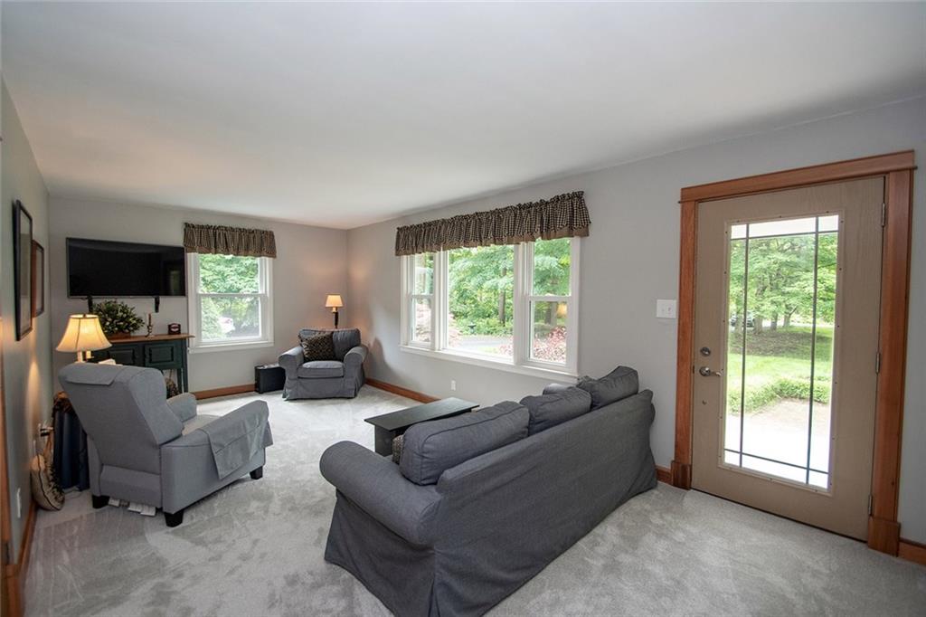 8660 Wilson Road Indianapolis, IN 46278 - Photo 4 of 28 Gallery Image 4