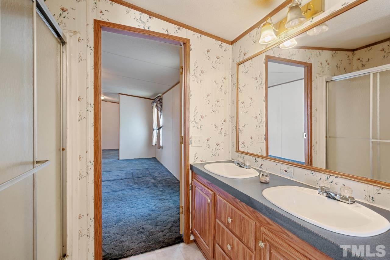 1520 Lynch Road Selma, NC 27576 - Photo 12 of 27 Gallery Image 12