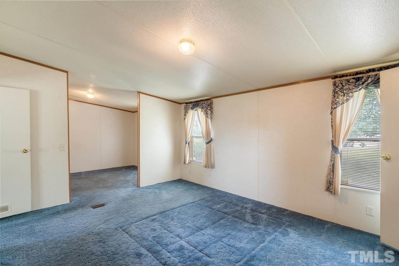 1520 Lynch Road Selma, NC 27576 - Photo 5 of 27 Gallery Image 5