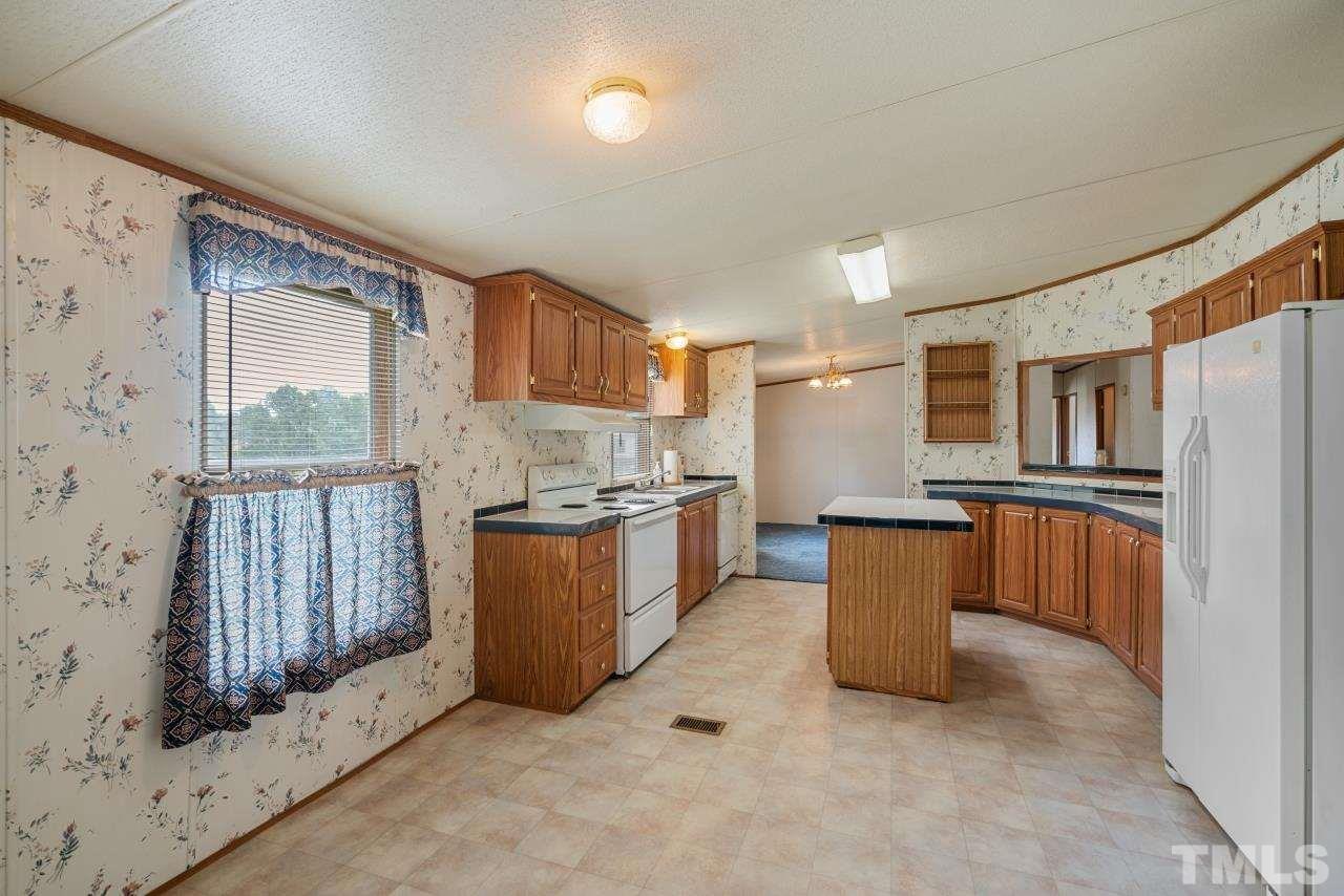 1520 Lynch Road Selma, NC 27576 - Photo 9 of 27 Gallery Image 9