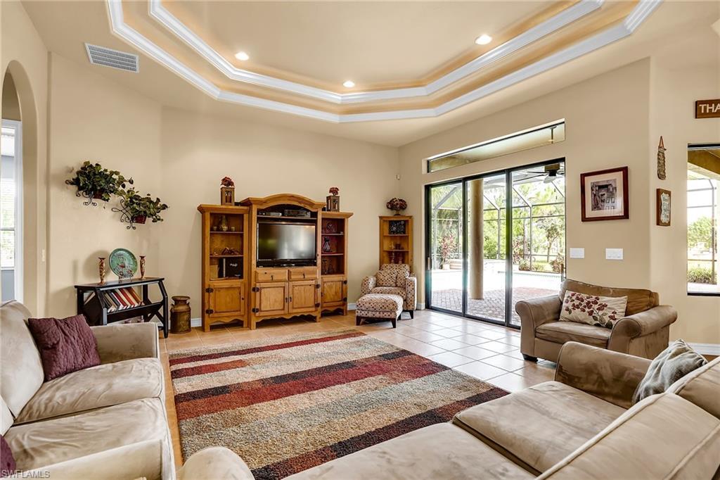 281 19th Street Southwest Naples, FL 34117 - Photo 10 of 35 Gallery Image 10