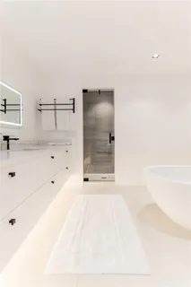 $14,800 | 7300 Southwest 77th Avenue, Miami, FL 33143