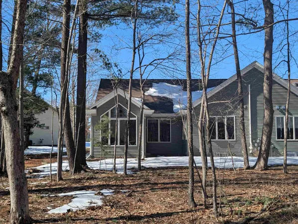 $379,900 | N423 Sandhill Court, Fremont, WI 54940
