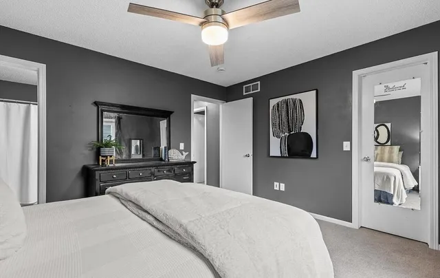 $2,750 | 18890 Barrington Drive, Eden Prairie, MN 55346