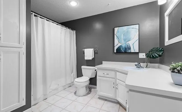 $2,750 | 18890 Barrington Drive, Eden Prairie, MN 55346