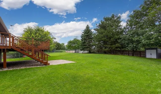 $2,750 | 18890 Barrington Drive, Eden Prairie, MN 55346