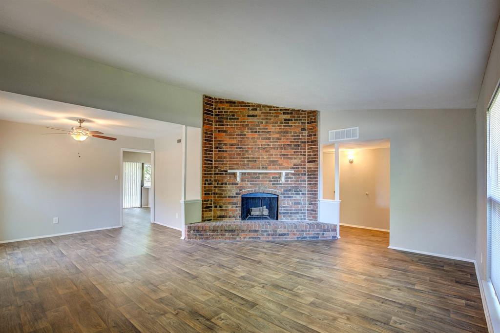 7801 Summerglen Road Fort Worth, TX 76133 - Photo 33 of 40