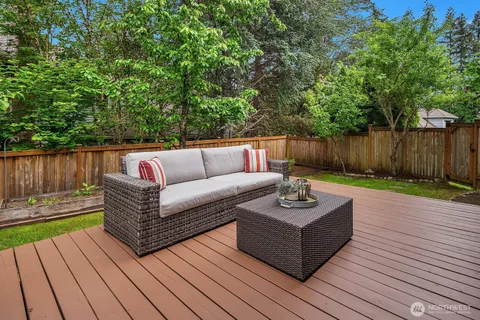 $1,415,000 | 24544 Southeast 43rd Place, Sammamish, WA 98029