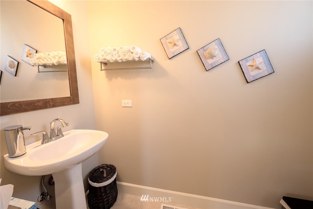 161 Hoquiam Place Northeast Renton, WA 98059 - Photo 11 of 39
