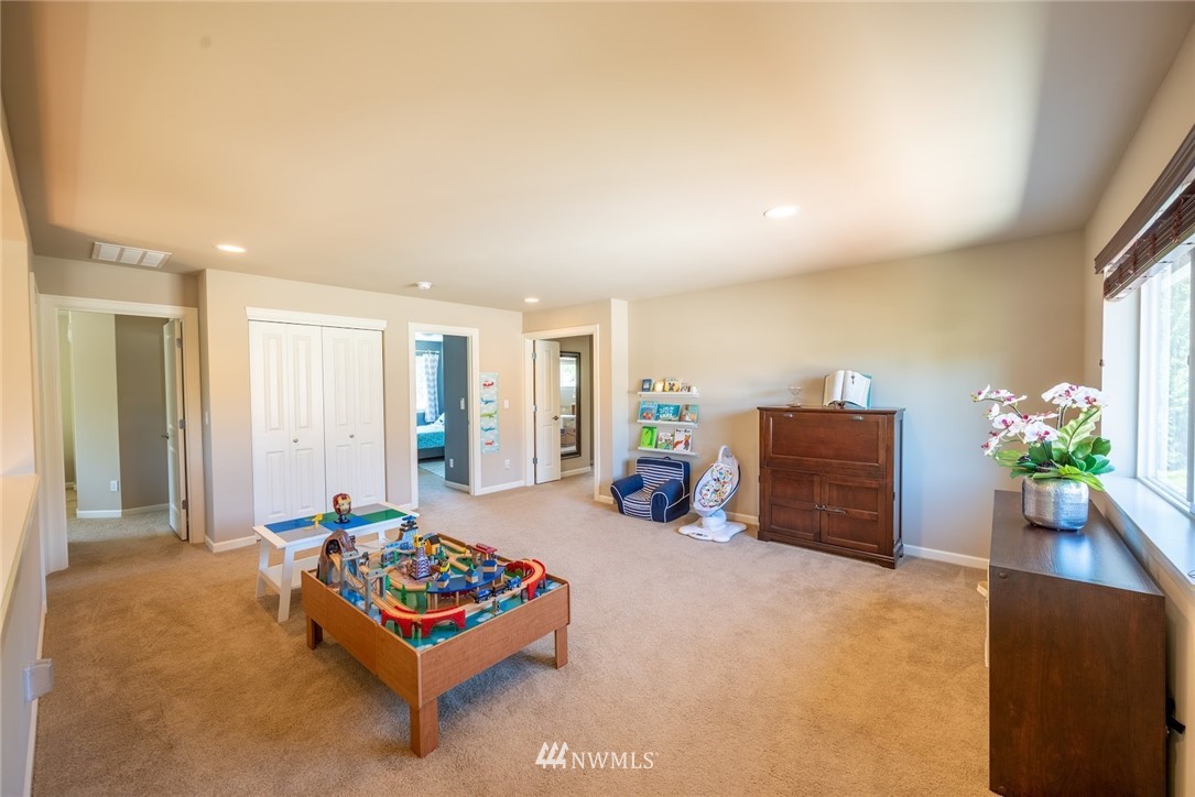161 Hoquiam Place Northeast Renton, WA 98059 - Photo 12 of 39