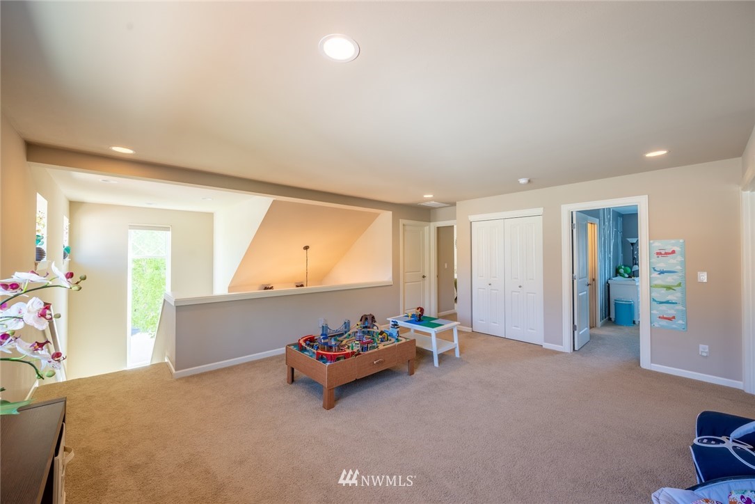 161 Hoquiam Place Northeast Renton, WA 98059 - Photo 13 of 39