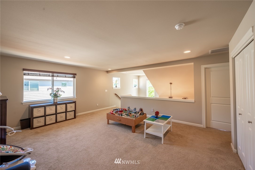 161 Hoquiam Place Northeast Renton, WA 98059 - Photo 14 of 39