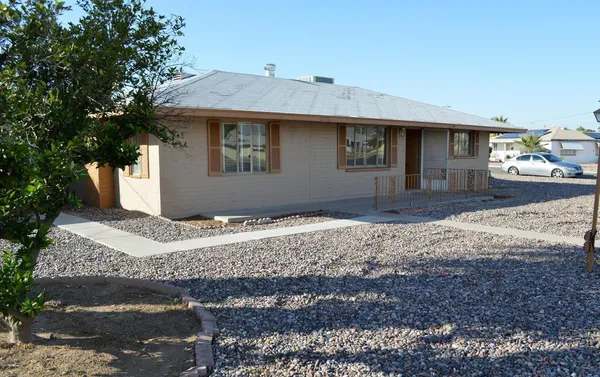 $1,895 | 11388 North 111th Avenue, Youngtown, AZ 85363