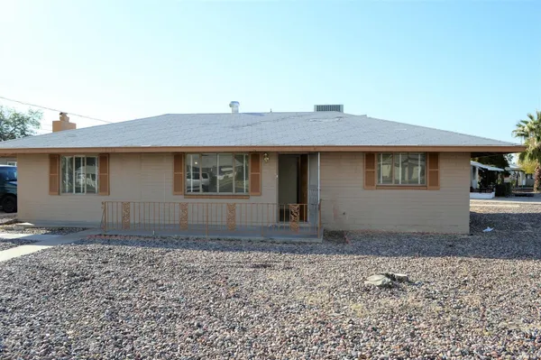 $1,895 | 11388 North 111th Avenue, Youngtown, AZ 85363