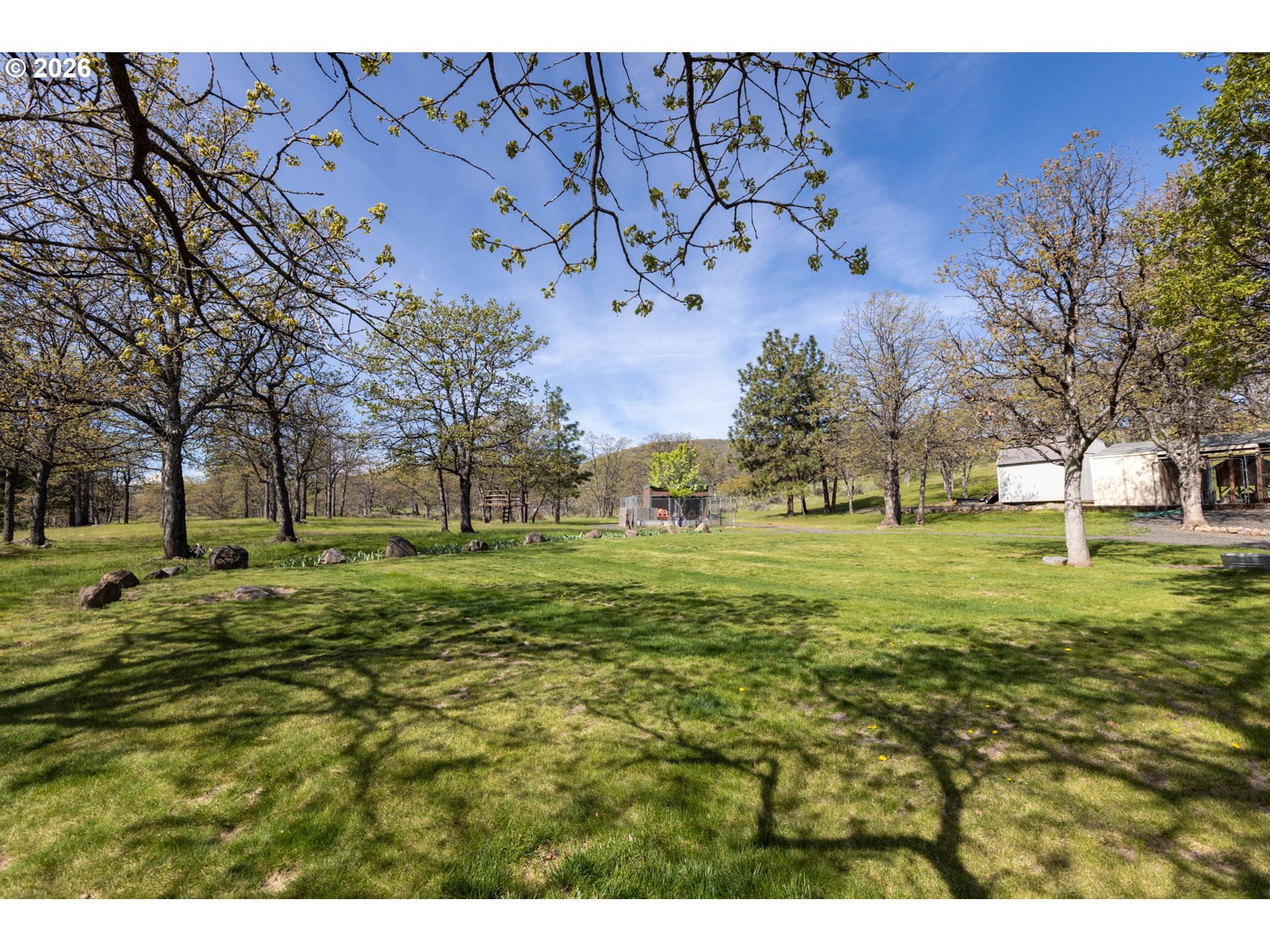 4377 Browns Creek Road The Dalles, OR 97058 - Photo 28 of 38 a view of a green field