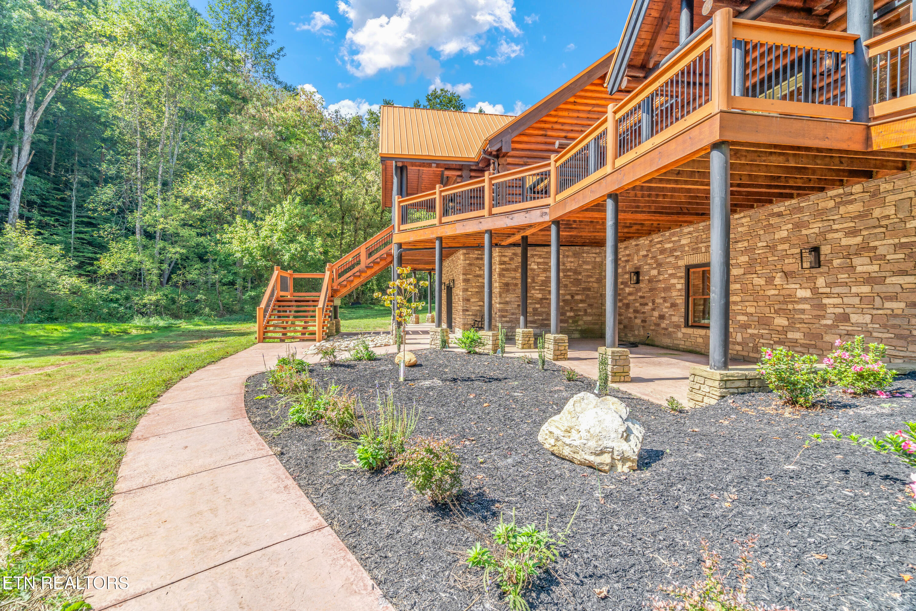 1035 Porterfield Gap Road Seymour, TN 37865 - Photo 42 of 57 Landscaping- side walk