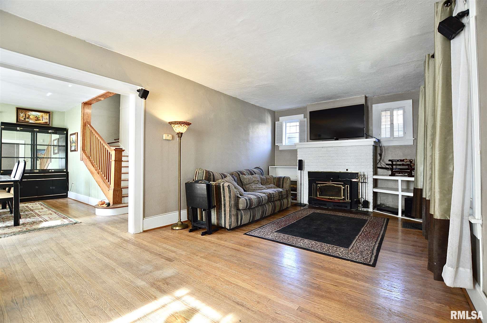 2523 Yale Boulevard Springfield, IL 62703 - Photo 7 of 34