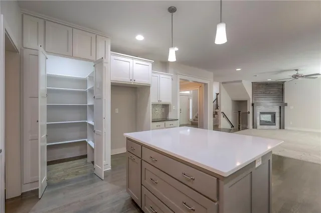 $600,000 | 1305 Northeast Goshen Drive, Lee's Summit, MO 64064