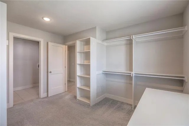 $600,000 | 1305 Northeast Goshen Drive, Lee's Summit, MO 64064