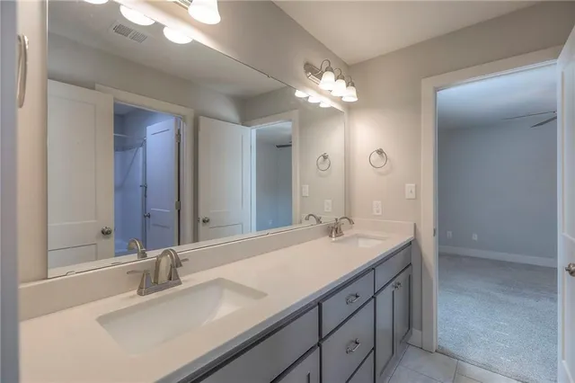 $600,000 | 1305 Northeast Goshen Drive, Lee's Summit, MO 64064