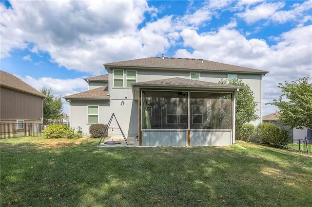 $600,000 | 1305 Northeast Goshen Drive, Lee's Summit, MO 64064