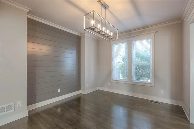 $600,000 | 1305 Northeast Goshen Drive, Lee's Summit, MO 64064