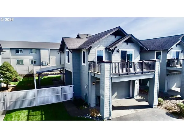 $469,000 | 1251 Moore Street, Unit A, Brookings, OR 97415