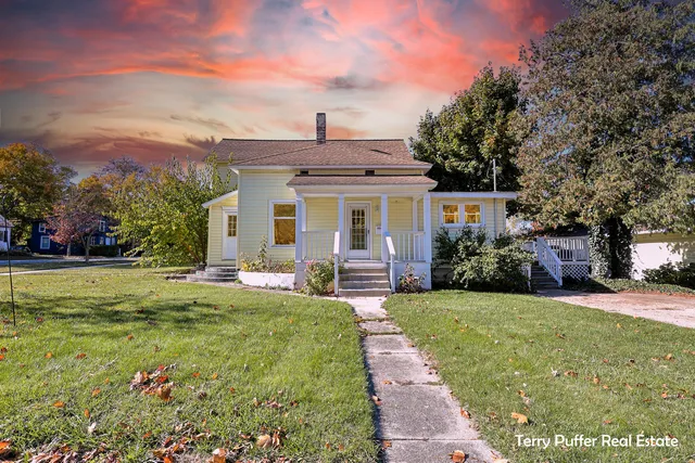 $179,900 | 216 Jefferson Street, Hart, MI 49420